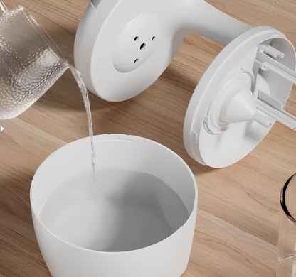 Anti-gravity humidifier